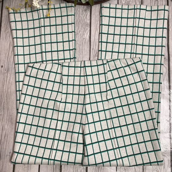 Anthropologie The Essential Crop Flare Plaid - Picture 5 of 13